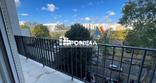 Location Appartement 3 pièces 69.02 m² - Paris 75015