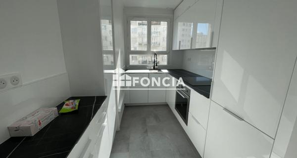 Location Appartement 3 pièces 69.02 m² - Paris 75015