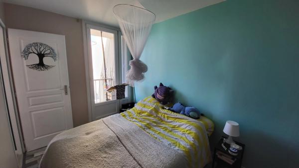 BEL APPARTEMENT T2 - SAINT AVERTIN - CUISINE OUVERTE - SEJOUR LUMINEUX - BALCON