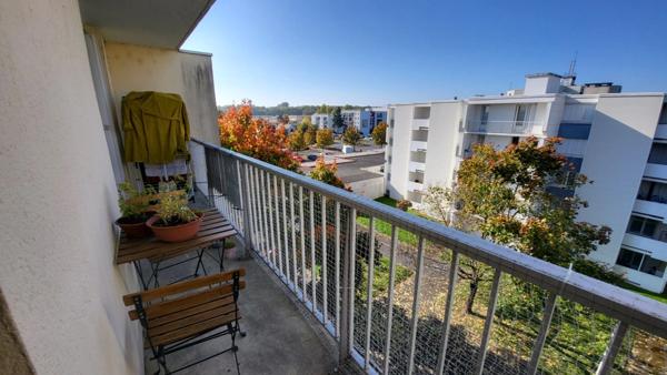 BEL APPARTEMENT T2 - SAINT AVERTIN - CUISINE OUVERTE - SEJOUR LUMINEUX - BALCON