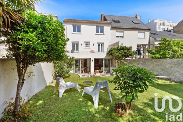Maison 8 pièces de 160 m² à Nantes (44100)