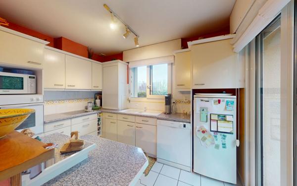 Maison à vendre    5 pièces •  Le Monastère