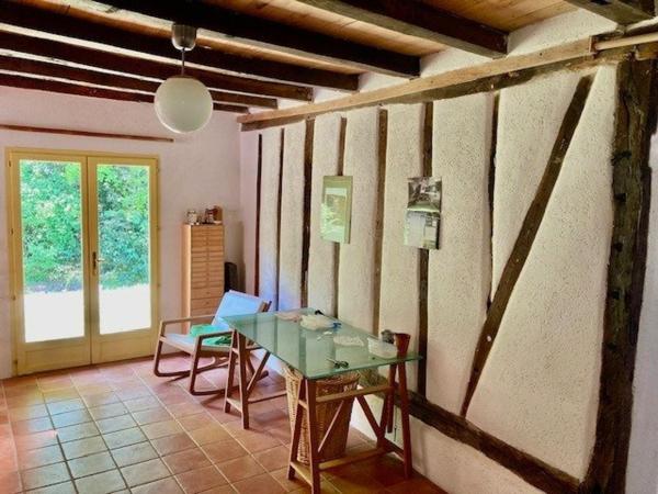 SUPERBE PROPRIETE AVEC GITE ET PISCINE SUR 13554 m2