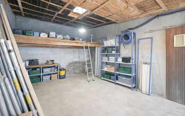 Maison à vendre    1 pièce • 66 m2 Aurillac