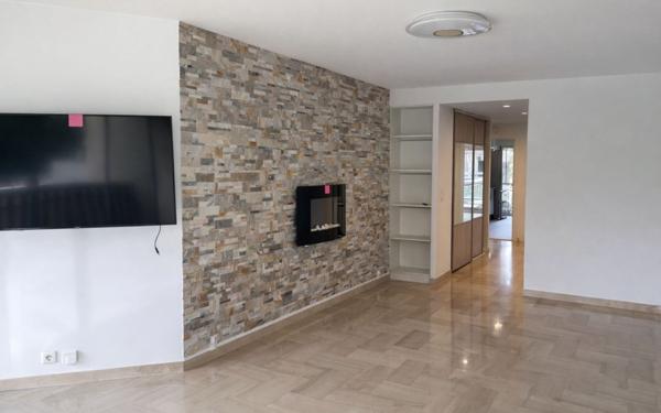 Appartement à vendre    2 pièces •  Cagnes-sur-Mer