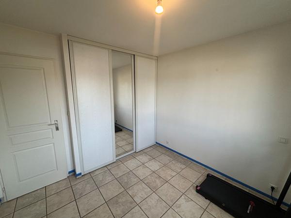 Maison A louer  plain pied 3 chambres jardin clos Pouydesseaux 15min de Mont de Marsan