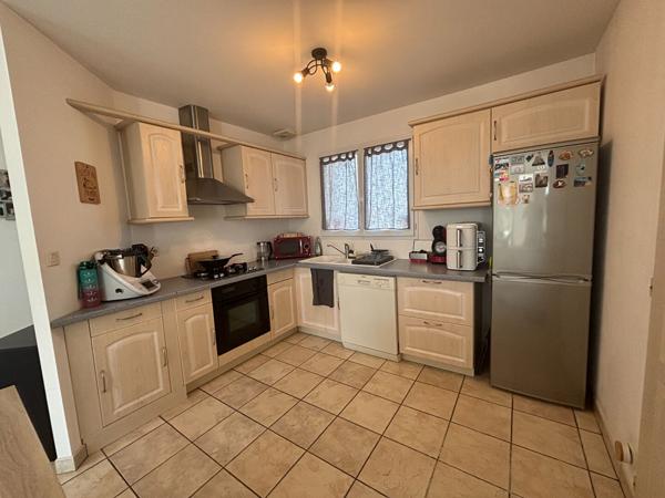 Maison A louer  plain pied 3 chambres jardin clos Pouydesseaux 15min de Mont de Marsan