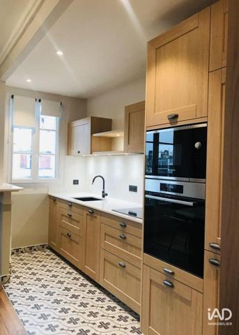 Location appartement 2 pièces 65 m² Paris 16