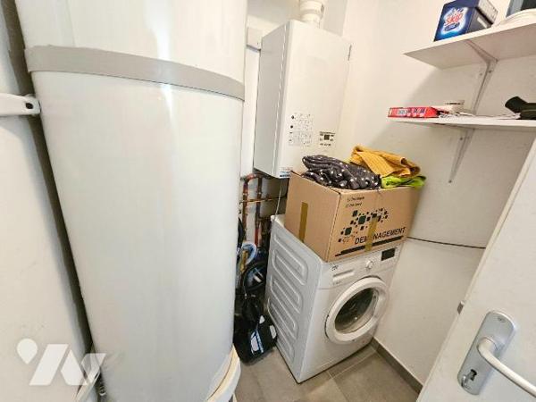 Cancale, proches commerces, maison de 2021, avec possibilité de 3 logements. Au  rez-de-chaussé...