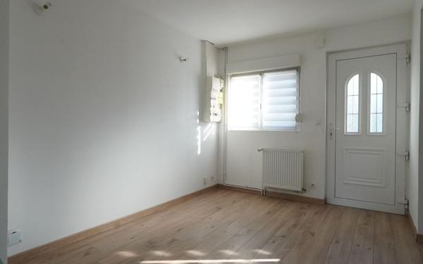 Maison à vendre    3 pièces • 45 m2 Dreuil-lès-Amiens