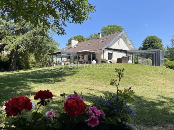 Maison traditionnelle de 263,04 m²