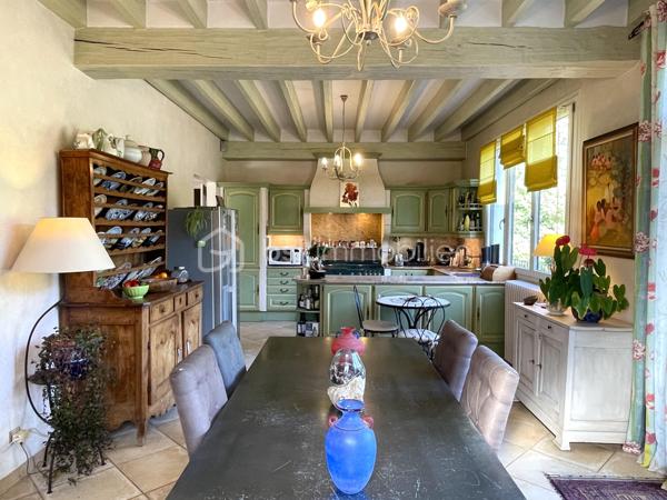 Maison traditionnelle de 263,04 m²