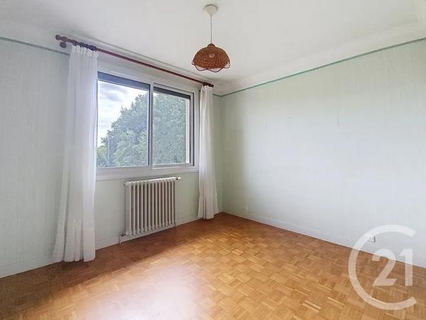 Maison à vendre  6 pièces - 163 m 2   BRESSOLS  - 82