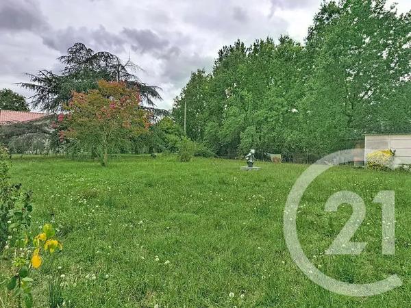 Maison à vendre  6 pièces - 163 m 2   BRESSOLS  - 82