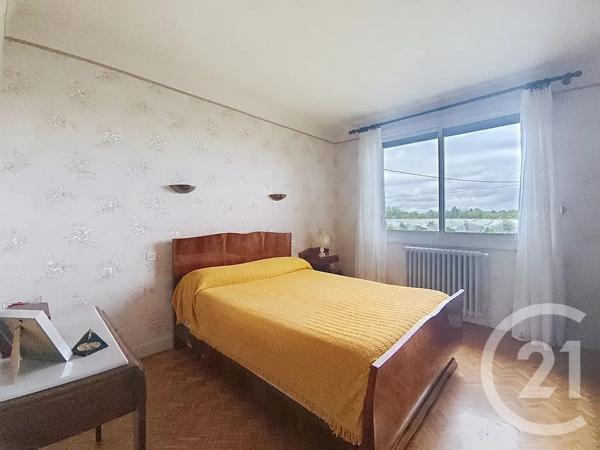 Maison à vendre  6 pièces - 163 m 2   BRESSOLS  - 82