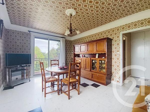 Maison à vendre  6 pièces - 163 m 2   BRESSOLS  - 82