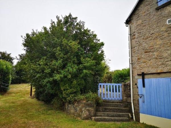 MAISON EN PIERRES SUR TERRAIN DE 4898 M2