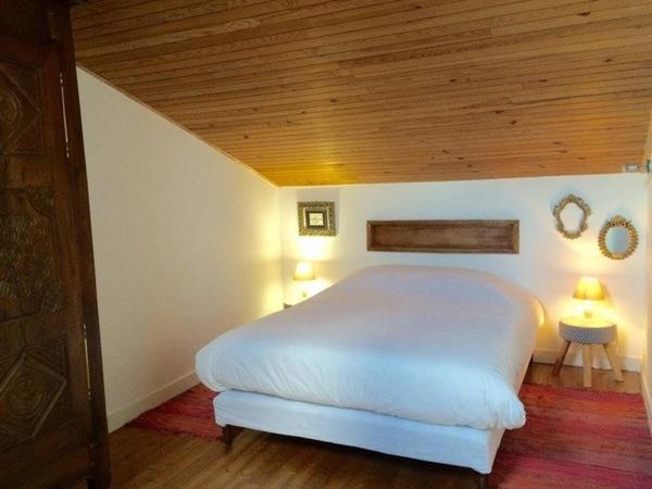 MAISON EN PIERRES SUR TERRAIN DE 4898 M2