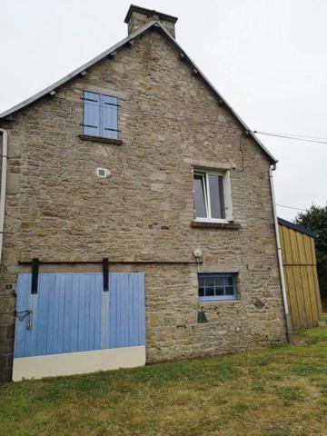 MAISON EN PIERRES SUR TERRAIN DE 4898 M2