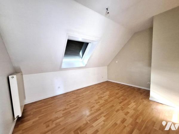 MERIGNIES - MAISON INDIVIDUELLE SUR 382 M²