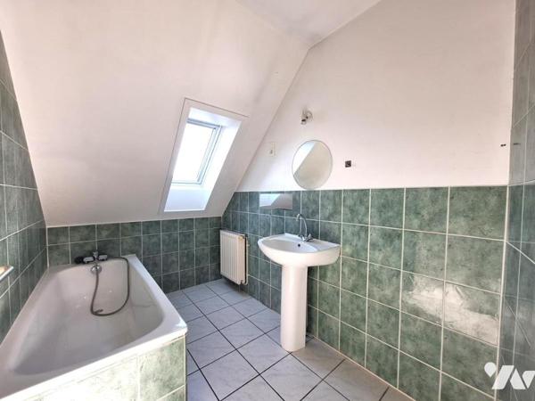 MERIGNIES - MAISON INDIVIDUELLE SUR 382 M²