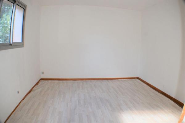 Autres types de maison à vendre à Mouriès dans les Bouches-du-Rhône (13890), ref : 075/119   
CENTRE VILLE