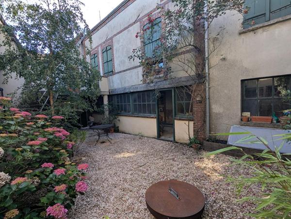 Maison  de ville 4 pièces 85 m2 3 chambres (Fort potentiel)