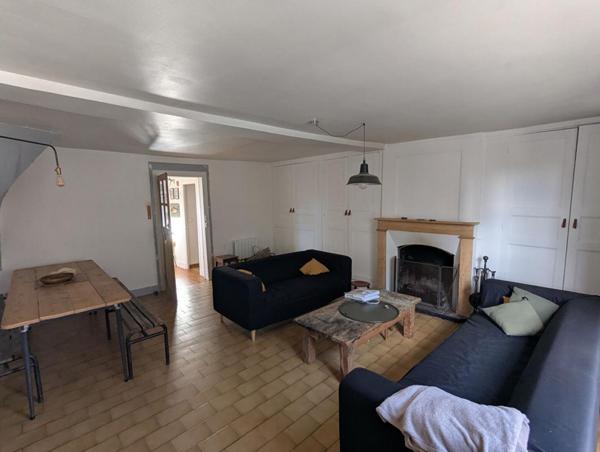 Maison  de ville 4 pièces 85 m2 3 chambres (Fort potentiel)
