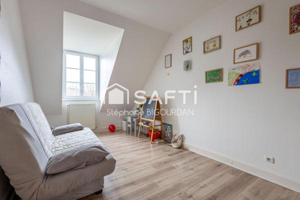 Duplex Ecole-Valentin La Mission : T6, 115m², rénové