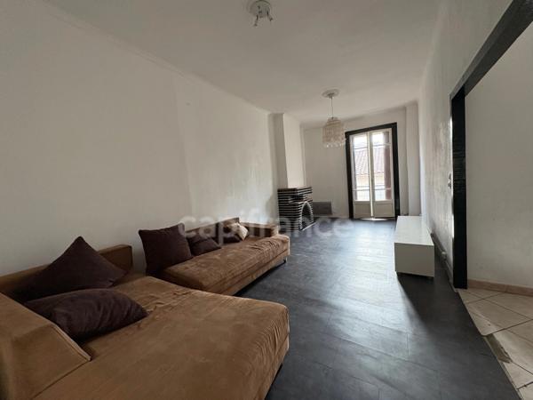 ✨ Opportunité rare ! Grand duplex de 140 m² à fort potentiel 🔑 — idéal investissement ou projet familial 🏡