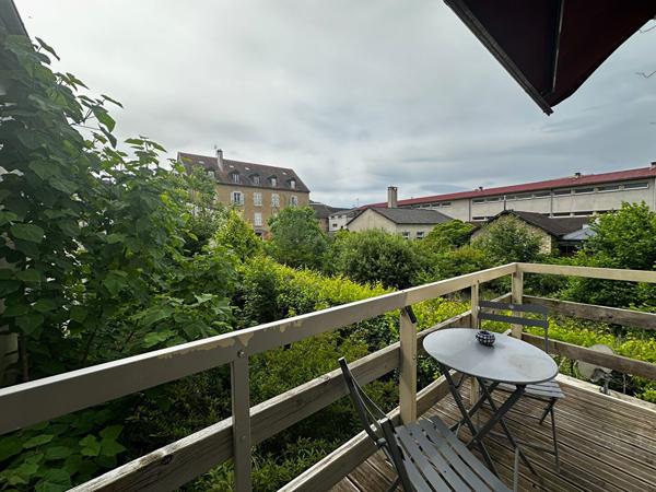 Appartement Lons-Le-Saunier / 4 pièces / 3 chambres / 144.58 m²