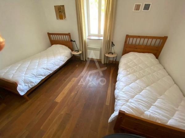 CHALAIS - MAISON EN PIERRE 4 CHAMBRES AVEC PISCINE