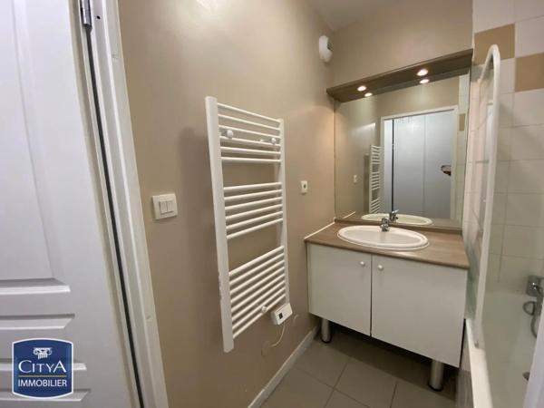 Appartement à louer 2 pièces 29.91m² Valenciennes (59300)