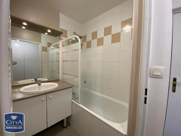 Appartement à louer 2 pièces 29.91m² Valenciennes (59300)