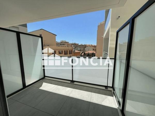 Location Studio 20.35 m² - 50 RUE SMOLETT Nice 06300