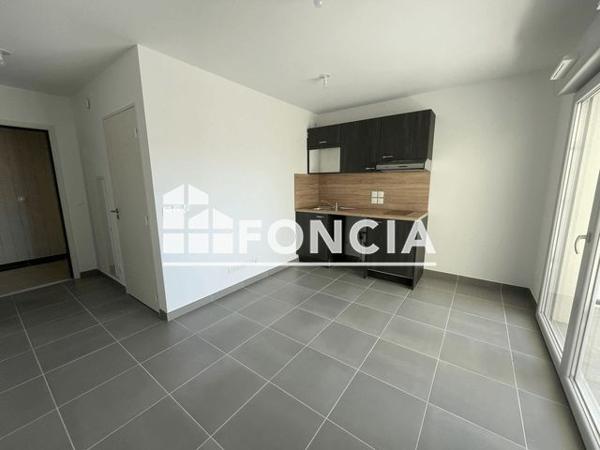 Location Studio 20.35 m² - 50 RUE SMOLETT Nice 06300