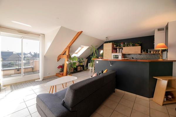 NOUVEAU ! Centre ville - Grand 2 pièces - 52 m2 - Balcon - dernier étage - Stationnement et cave