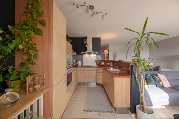 NOUVEAU ! Centre ville - Grand 2 pièces - 52 m2 - Balcon - dernier étage - Stationnement et cave