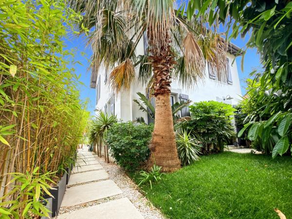 Anglet – Cinq Cantons | Maison de caractère 1920 + studio indépendant – 190 m² – Patio piscine