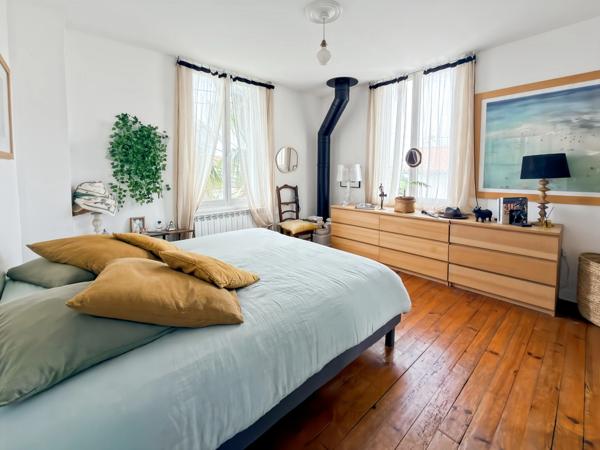 Anglet – Cinq Cantons | Maison de caractère 1920 + studio indépendant – 190 m² – Patio piscine