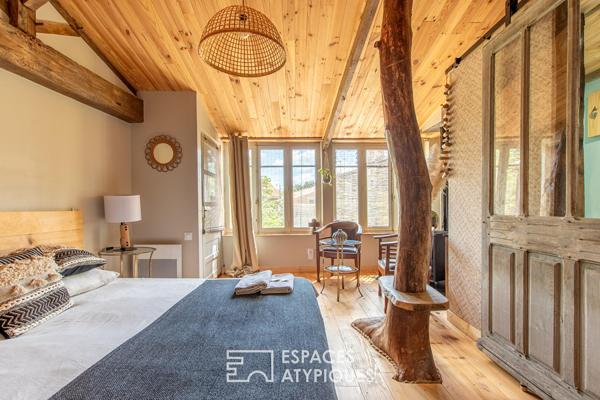La vie au fil de l’eau: grande maison bourgeoise en coeur de village