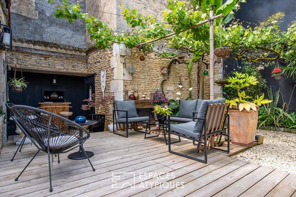 La vie au fil de l’eau: grande maison bourgeoise en coeur de village