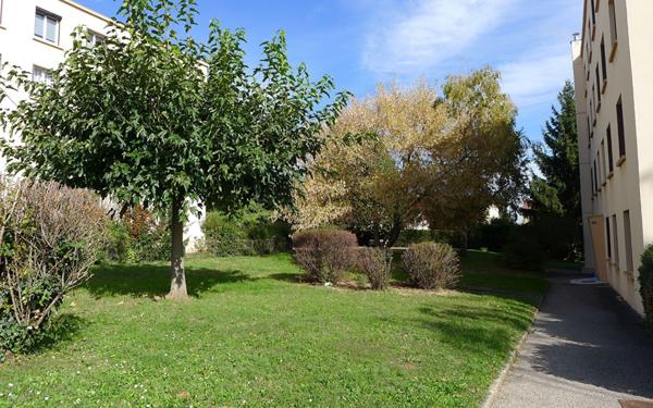 Appartement à vendre    3 pièces • 65,52 m2 Saint-Genis-Laval