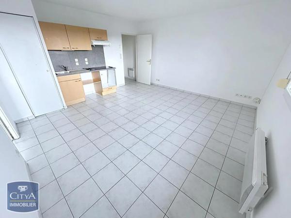 Appartement à louer 2 pièces 40.8m² Cambrai (59400)