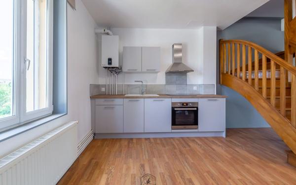 Appartement à louer    3 pièces • 58 m2 Vitry-sur-Orne