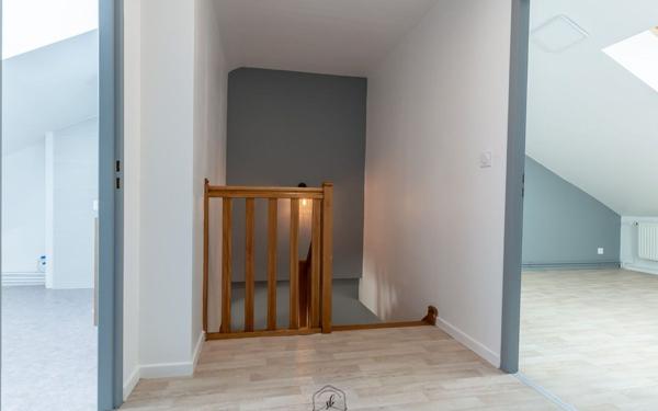 Appartement à louer    3 pièces • 58 m2 Vitry-sur-Orne