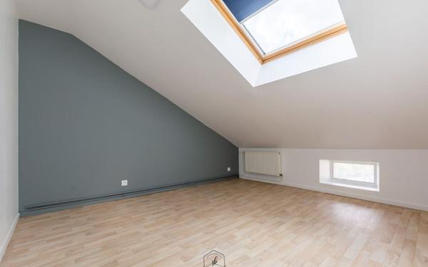 Appartement à louer    3 pièces • 58 m2 Vitry-sur-Orne