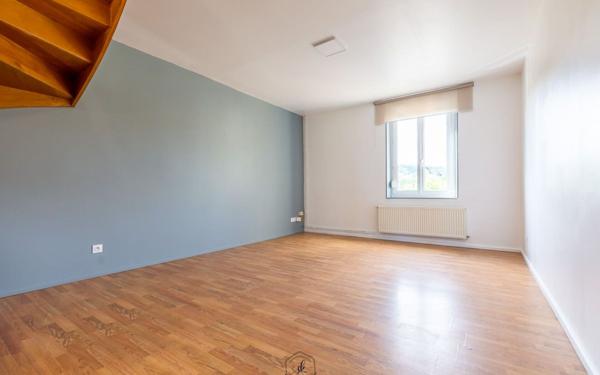 Appartement à louer    3 pièces • 58 m2 Vitry-sur-Orne