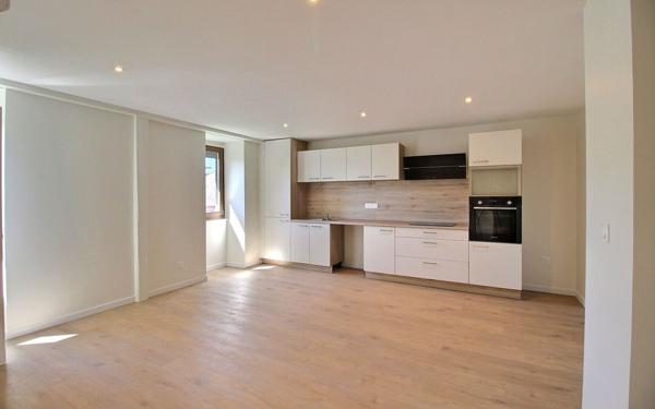 Appartement à louer    3 pièces •  Saint-Louis