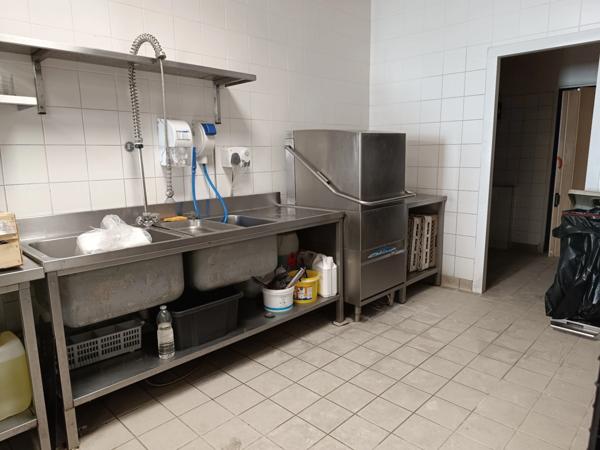 EXCLUSIVITE - A vendre AVIGNON Brasserie Bar Restaurant - CA 325 K€ fermée Week-end et jours fériés